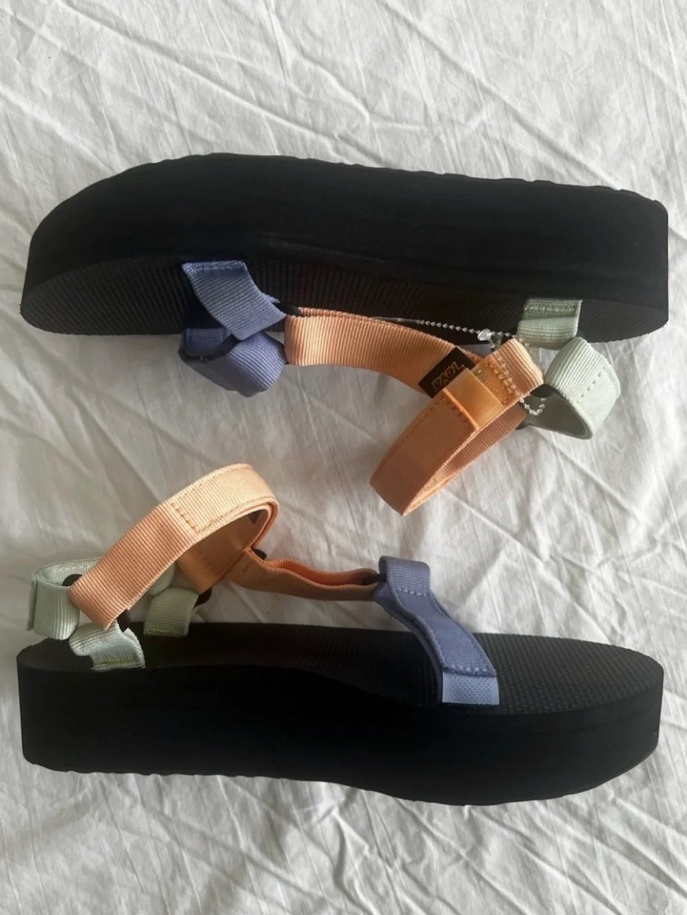 Teva Flatform Universal Sherbert Multi Flatform Sandals Women's Size 11 NWOT